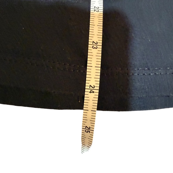 Nike Slim Fit Black Tee with Circular Just Do It Logo, L - Picture 5 of 6